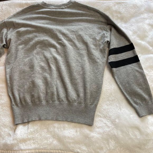 Philosophy Women's‎ Gray and Black Embroidered LOVE Crewneck Sweater Size M - Picture 6 of 10